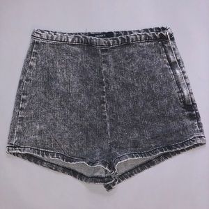 HIGH WAISTED JEAN SHORTS